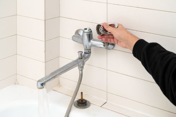 Cost of Leaky Bathtub Repair in Keller